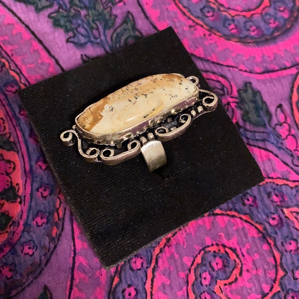 Stone Cocktail Ring - Picture 2 of 2